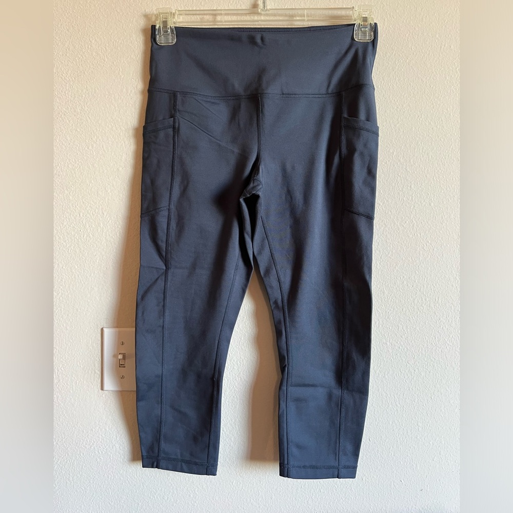 Yogalicious Grey High Rise Crop Leggings Size Large
